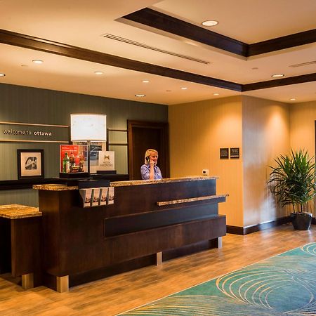 Hampton Inn By Hilton Ottawa Airport Exterior photo