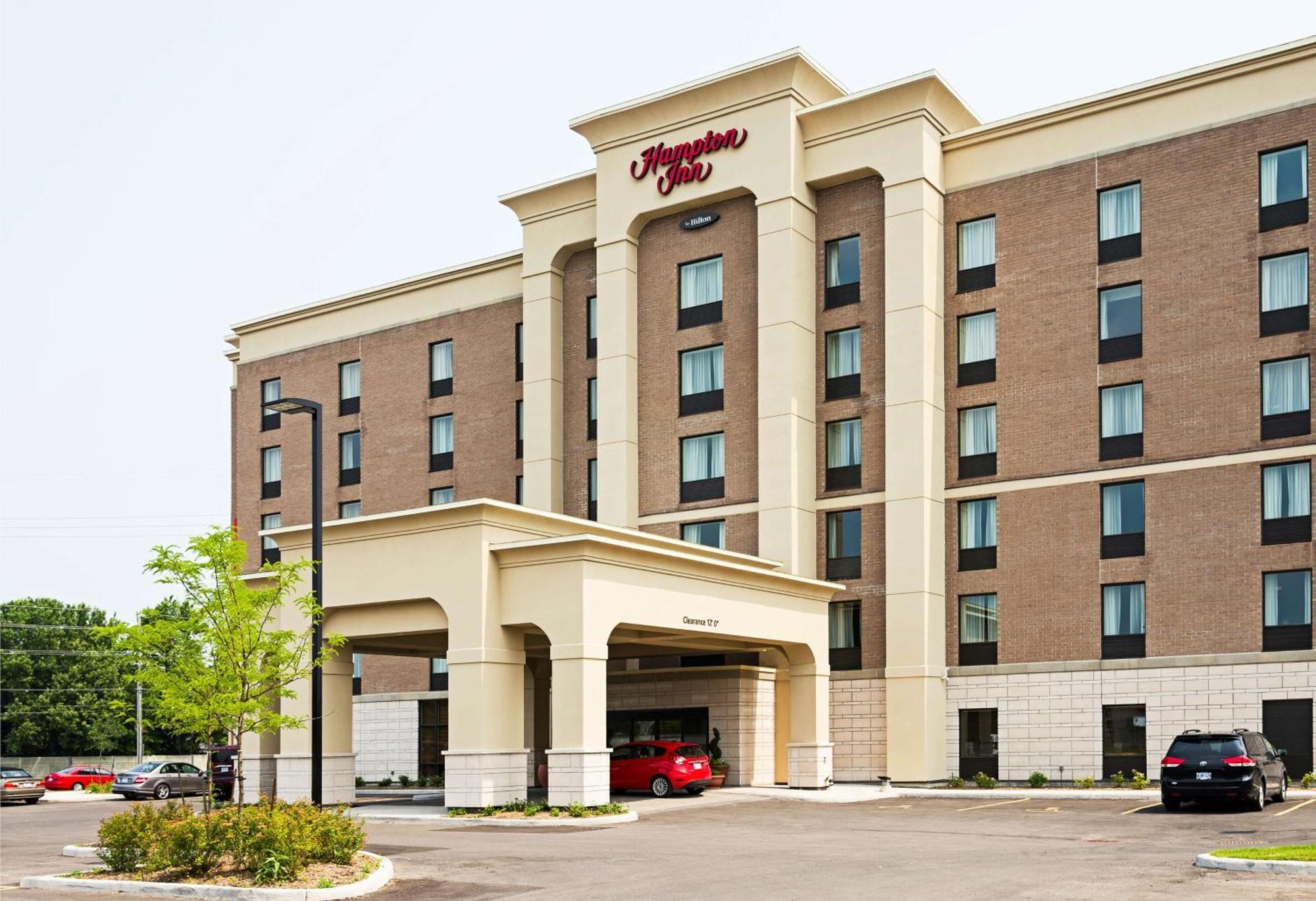 Hampton Inn By Hilton Ottawa Airport Exterior photo